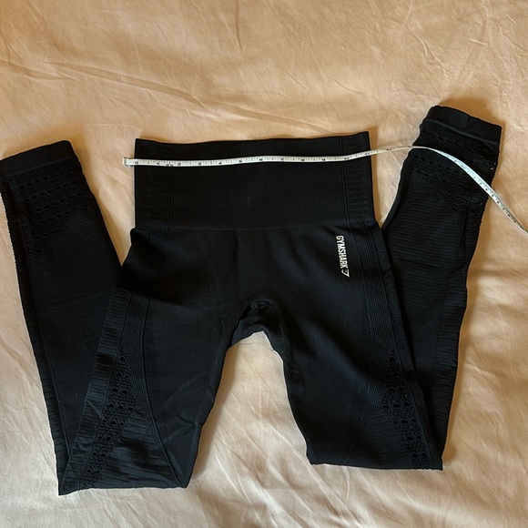 XS gymshark energy+ seamless leggings black - Picture 2 of 4